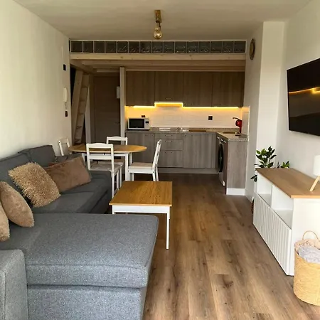 Apartment, Card *